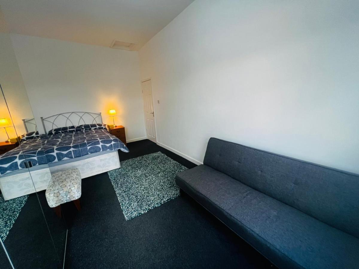 Liberty Inn Room With Sharing Toilet And Kitchen ลิเวอร์พูล ภายนอก รูปภาพ