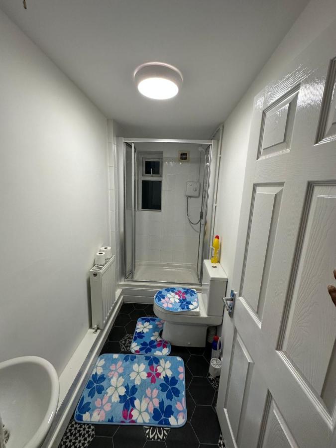 Liberty Inn Room With Sharing Toilet And Kitchen ลิเวอร์พูล ภายนอก รูปภาพ