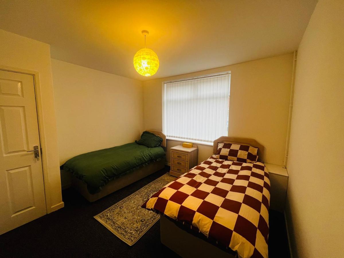 Liberty Inn Room With Sharing Toilet And Kitchen ลิเวอร์พูล ภายนอก รูปภาพ