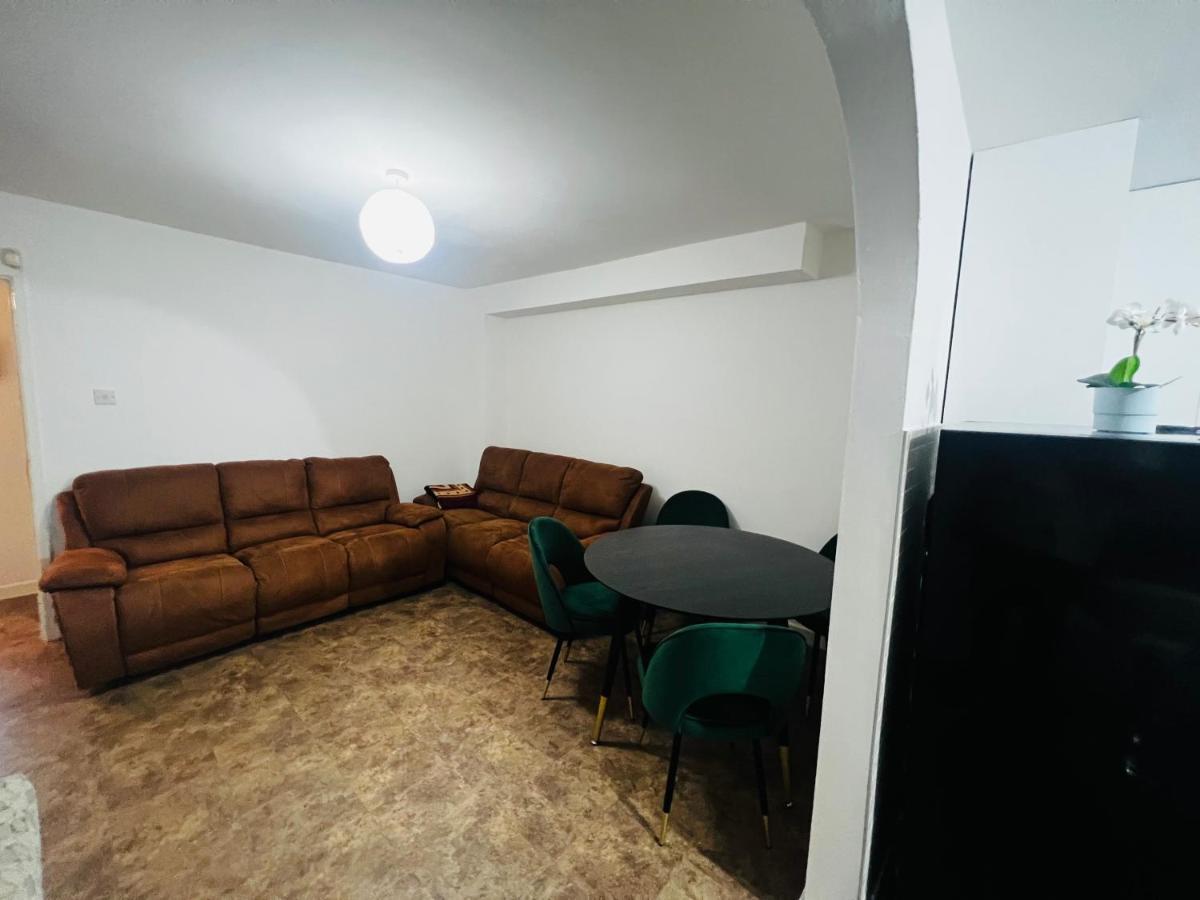 Liberty Inn Room With Sharing Toilet And Kitchen ลิเวอร์พูล ภายนอก รูปภาพ