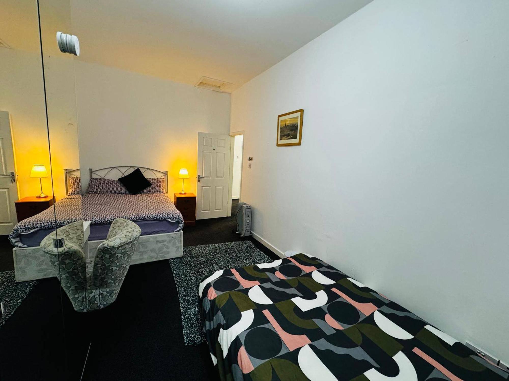 Liberty Inn Room With Sharing Toilet And Kitchen ลิเวอร์พูล ภายนอก รูปภาพ